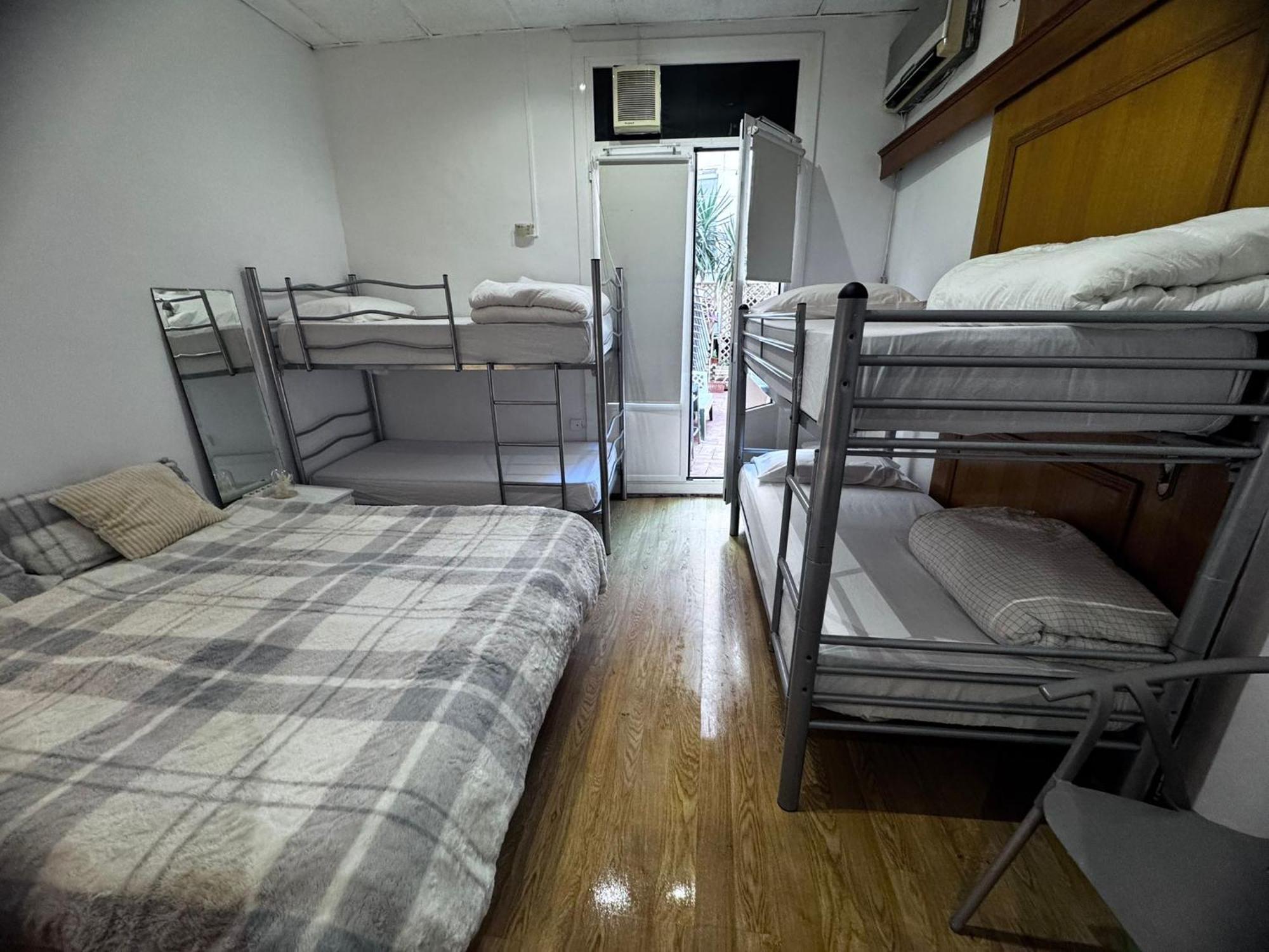 Habitacion Para Grupos Y Familias Hasta 8 Barcelona Exterior foto